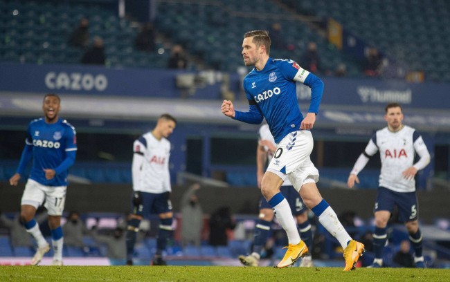 与紧张的欧 与紧张的欧